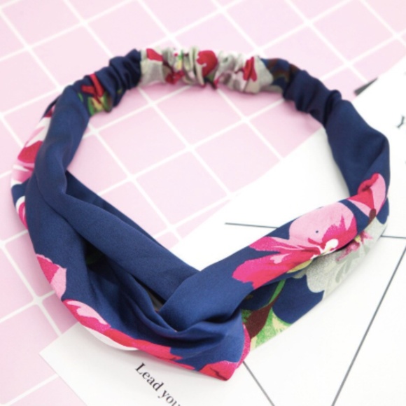 Floral Knotted Headband (1 pc.) - Picture 6 of 9